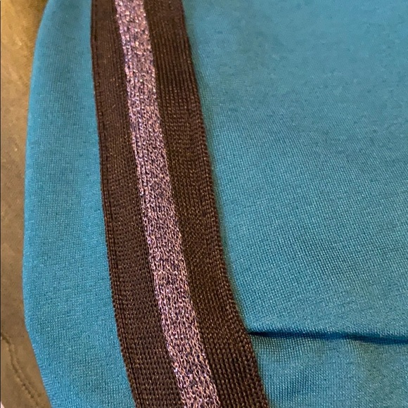 Turquoise Old Navy Pixie pants - Picture 7 of 7